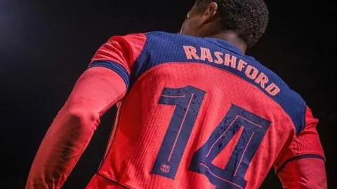 “单身英雄招募伴侣，握手战开启！一招制胜，幸福美食等你来享！”