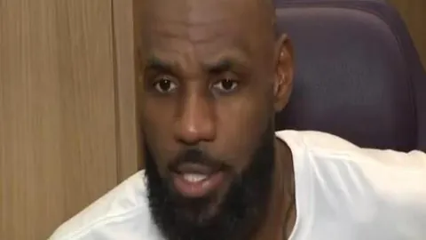 格拉利什新形象亮相